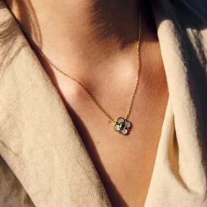 Collier Esmée, Zag