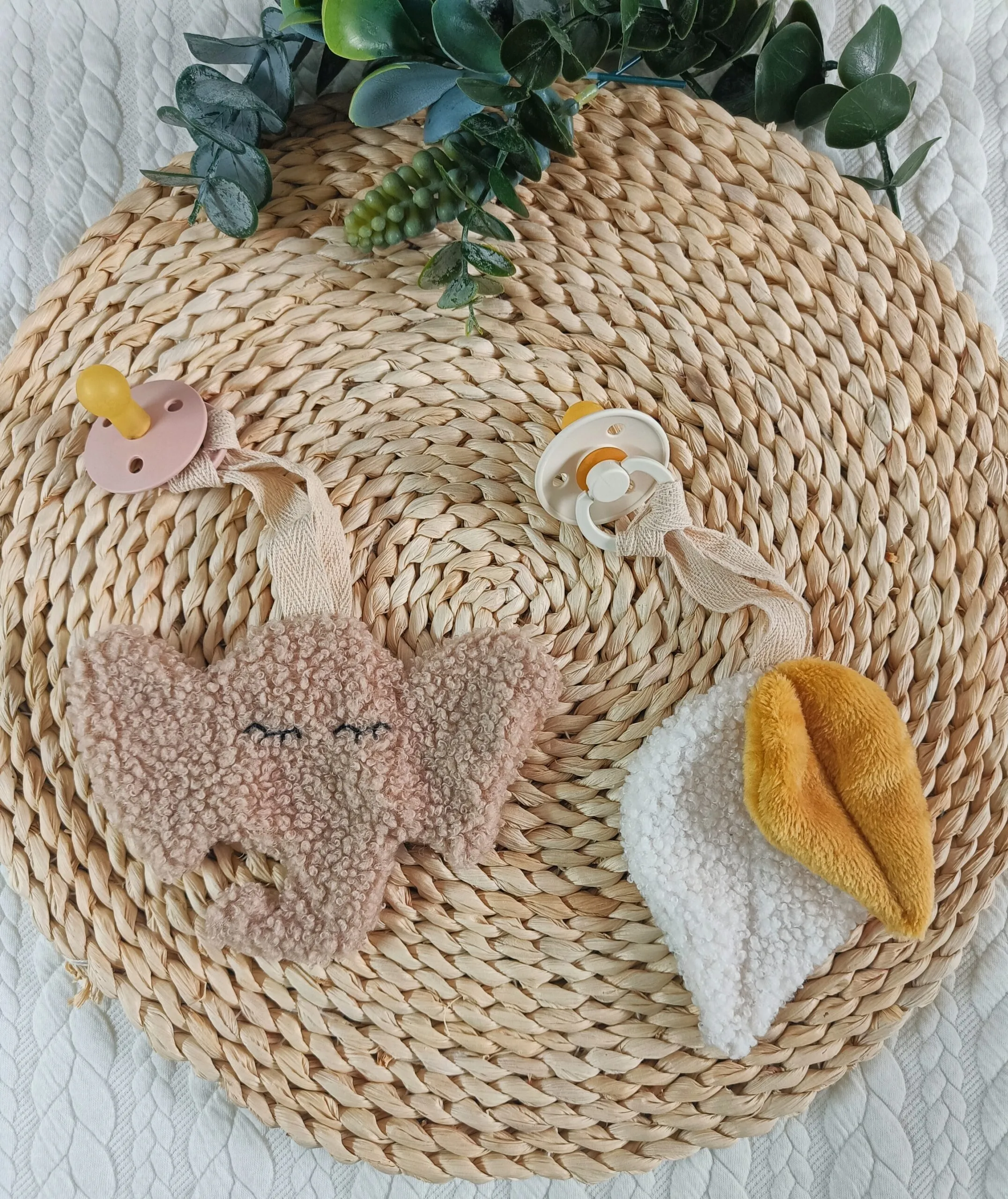 Mini doudou attache tétine jungle – Image 5